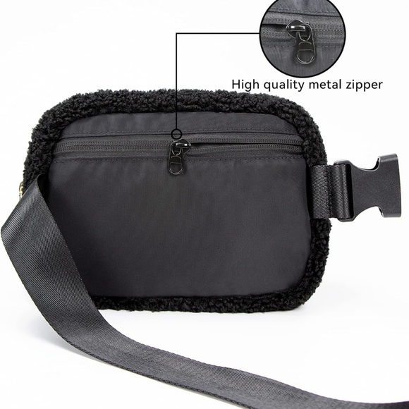 Fleece belt bag women sherpa crossbody waist bag adjustable strap black - Picture 3 of 8
